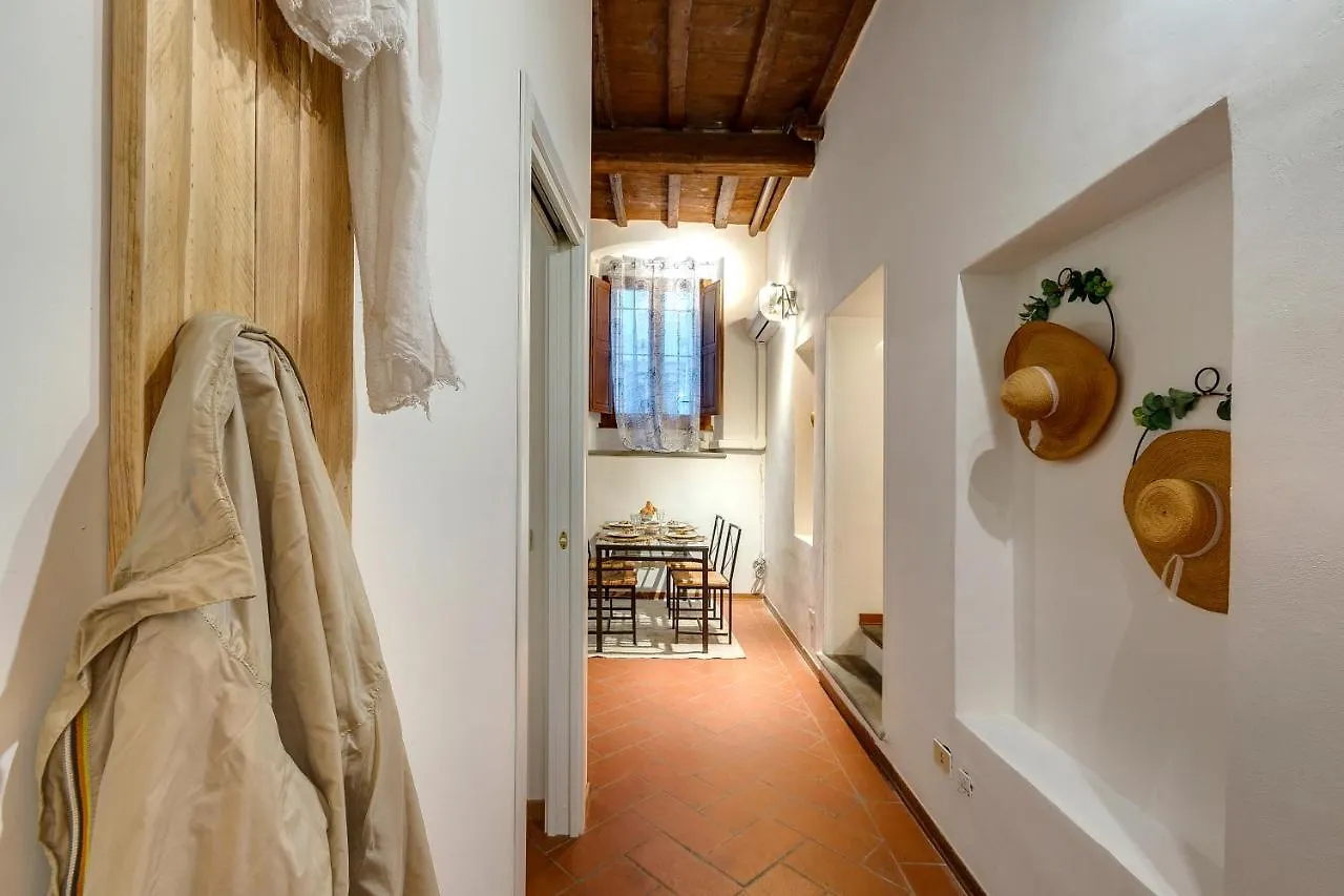 Vinegia N5 - Clemente & Settimo Apartments Florence Italy